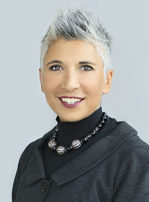 Tima Bansal (présidente)